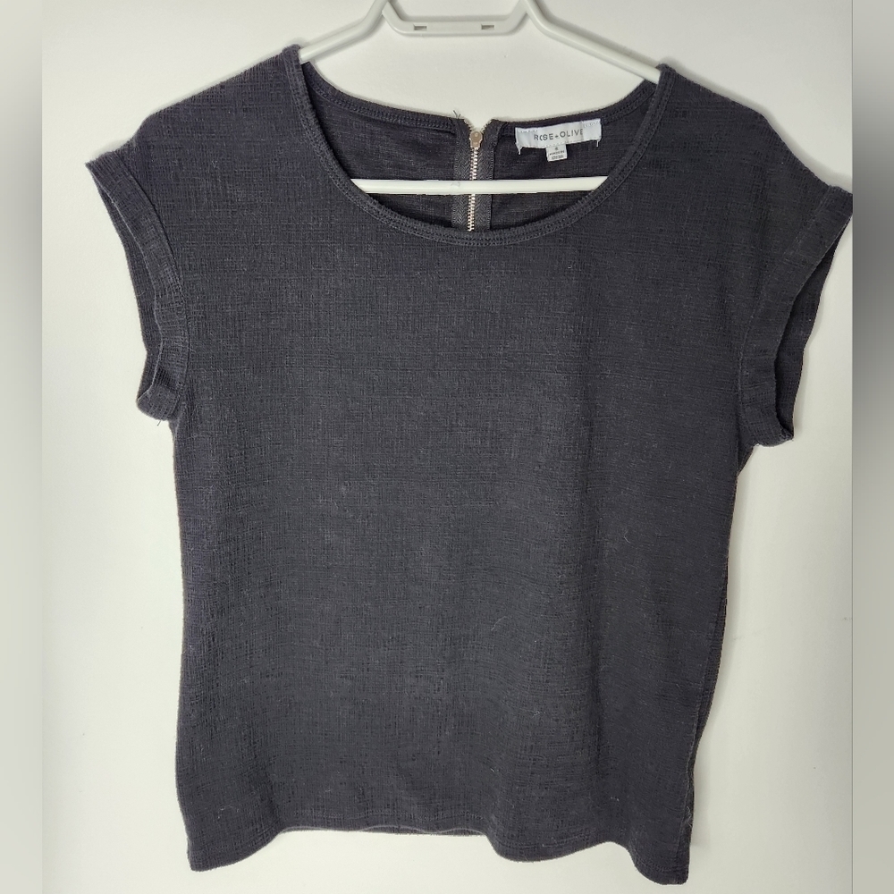 Rose+Olive shirt Size S, Black
